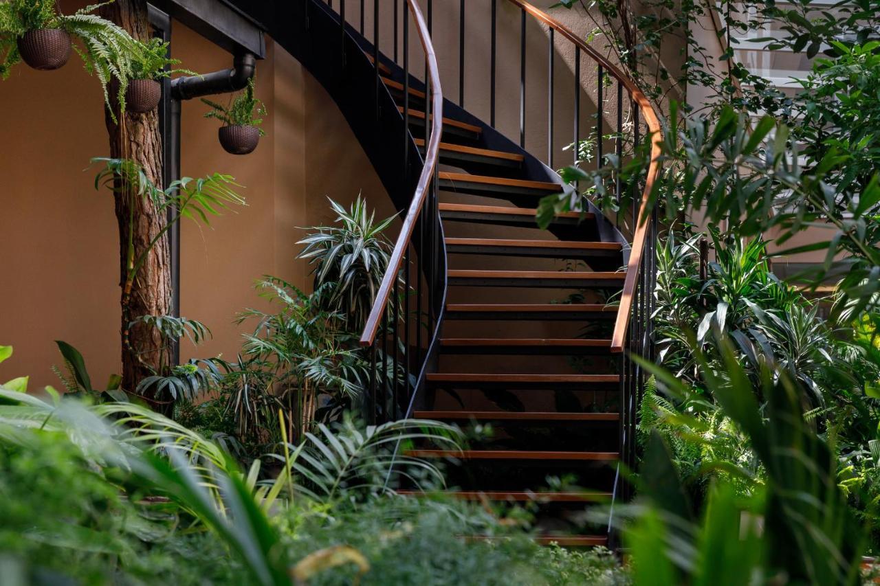 Hotel Thrive, A Tropical Courtyard Catmandu Exterior foto