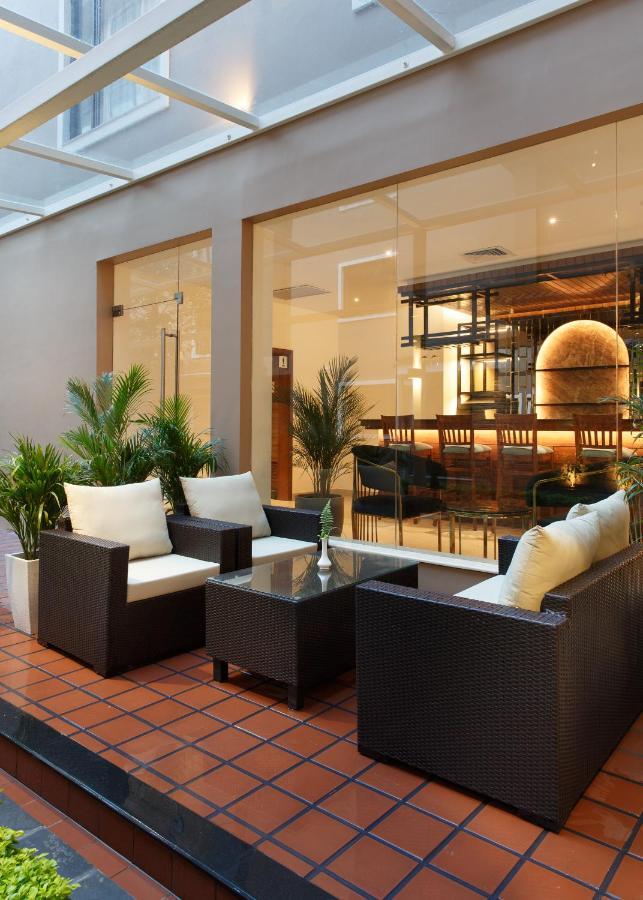 Hotel Thrive, A Tropical Courtyard Catmandu Exterior foto