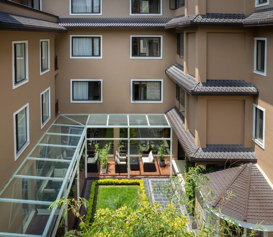 Hotel Thrive, A Tropical Courtyard Catmandu Exterior foto