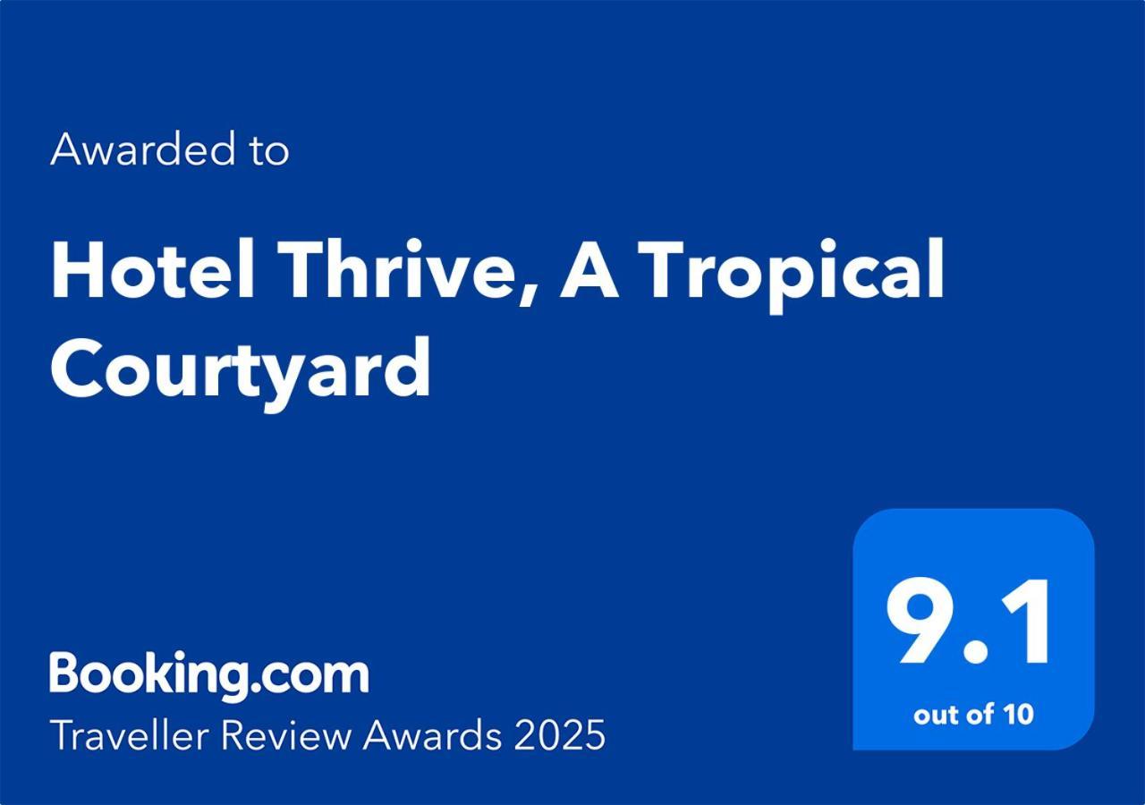 Hotel Thrive, A Tropical Courtyard Catmandu Exterior foto
